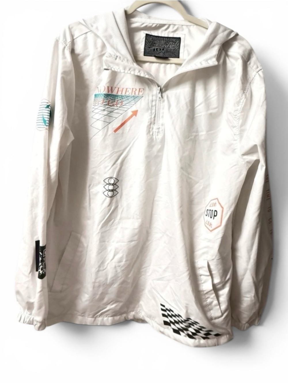 Brooklyn Cloth "Don't Look Back" Graphic Windbreaker M
Streetwear Cyberpunk